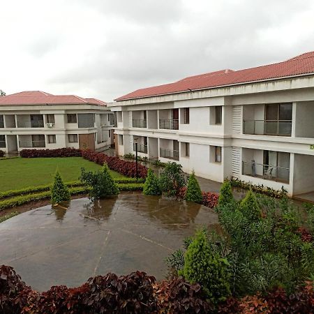 Parishreya Holiday Home Lonavala Luaran gambar